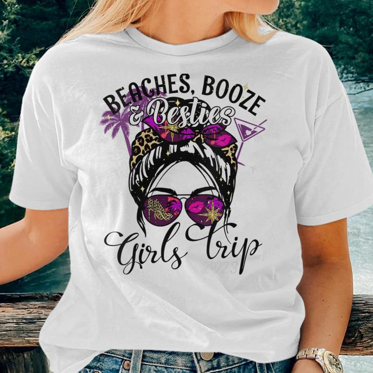 Womens Girls Trip 2023 Best Friend Beaches Booze And Besties Women T-shirt Gifts for Her