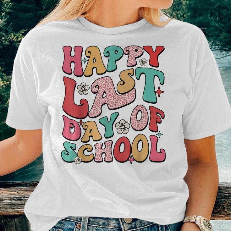 Retro Groovy Happy Last-Day Of School Leopard Teacher Kids Women T-shirt Gifts for Her