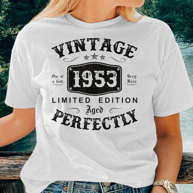 Vintage 1953 70 Years Old 70Th Birthday For Men Women T-shirt Gifts for Her