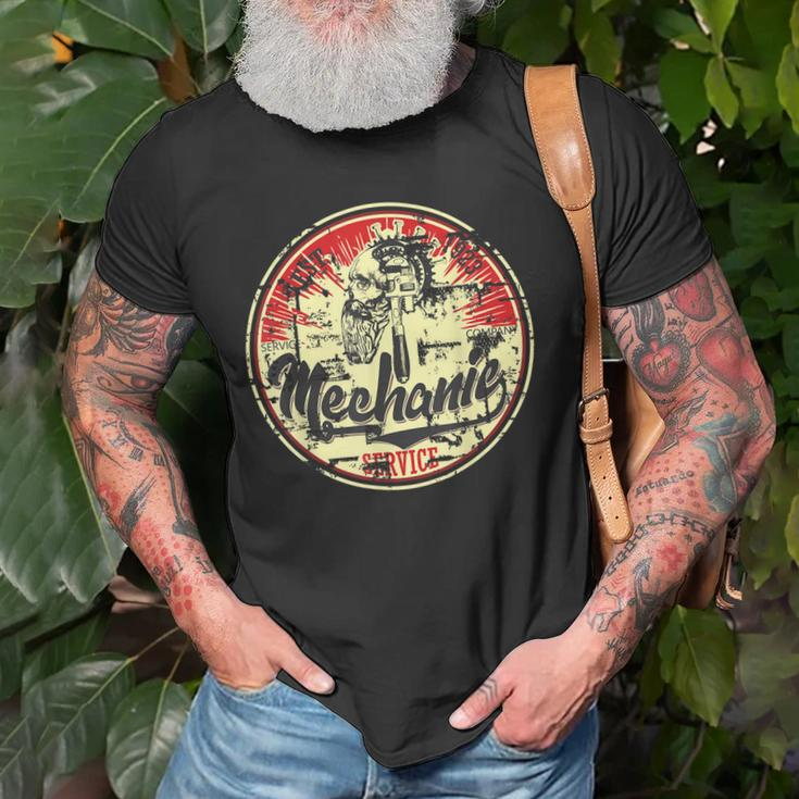 Classic Retro Vintage Aged Look Cool Mechanic Engineer Old Men T-shirt Gifts for Old Men