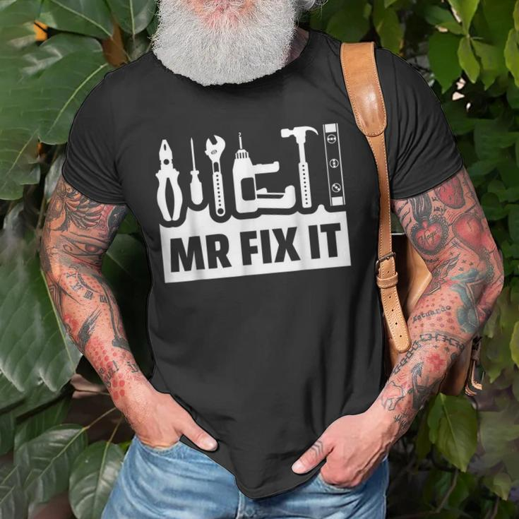 Dad Mr Fix It Funny Fathers Day For Father Of A Son Daddy Gift For Mens Old Men T-shirt Gifts for Old Men
