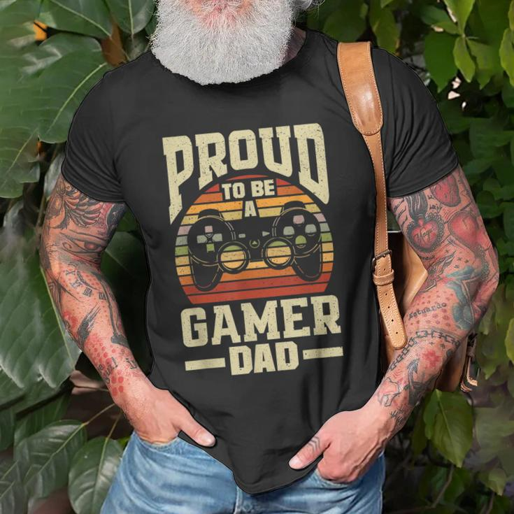Gamer Dad For Fathers Day Video Games Gamer Old Men T-shirt Gifts for Old Men