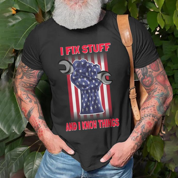 Gifts For Dad Car Lover Gifts I Fix Stuff And I Know Things Gift For Mens Old Men T-shirt Gifts for Old Men