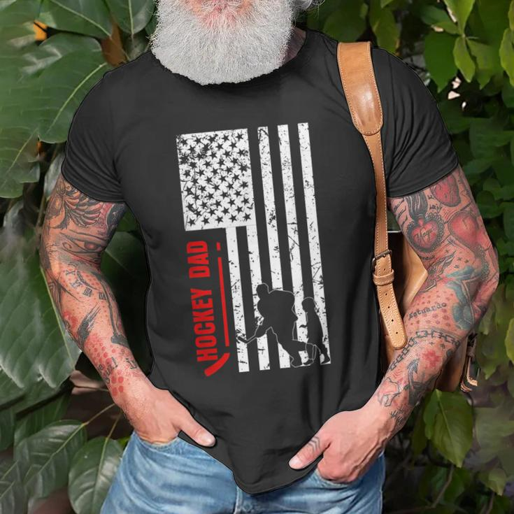 Hockey Dad Gift Hockey American Flag Old Men T-shirt Gifts for Old Men