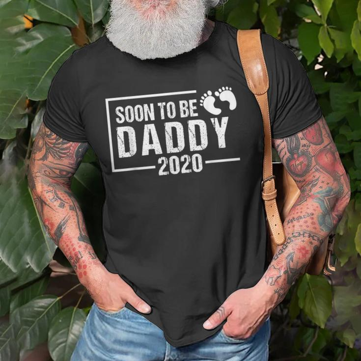 Mens Promoted To Daddy Est 2020 New Dad Gift Gift For Mens Old Men T-shirt Gifts for Old Men