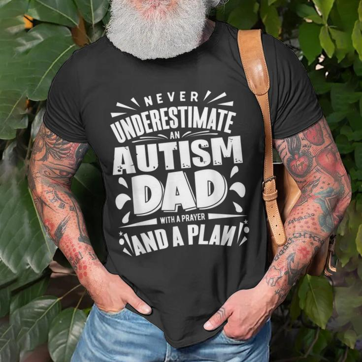Never Underestimate An Autism Dad Autism Awareness Gift For Mens Old Men T-shirt Gifts for Old Men