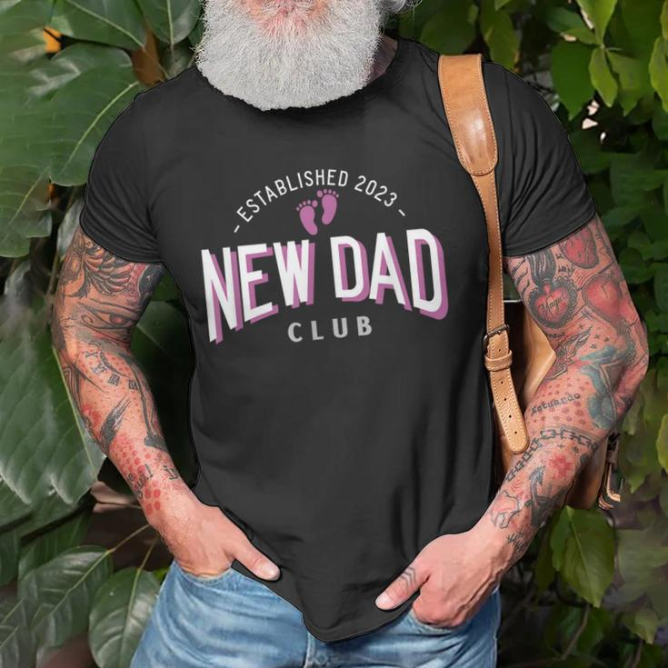 New Dad Club Established 2023 Girl Father Pink Gender Color Gift For Mens Old Men T-shirt Gifts for Old Men