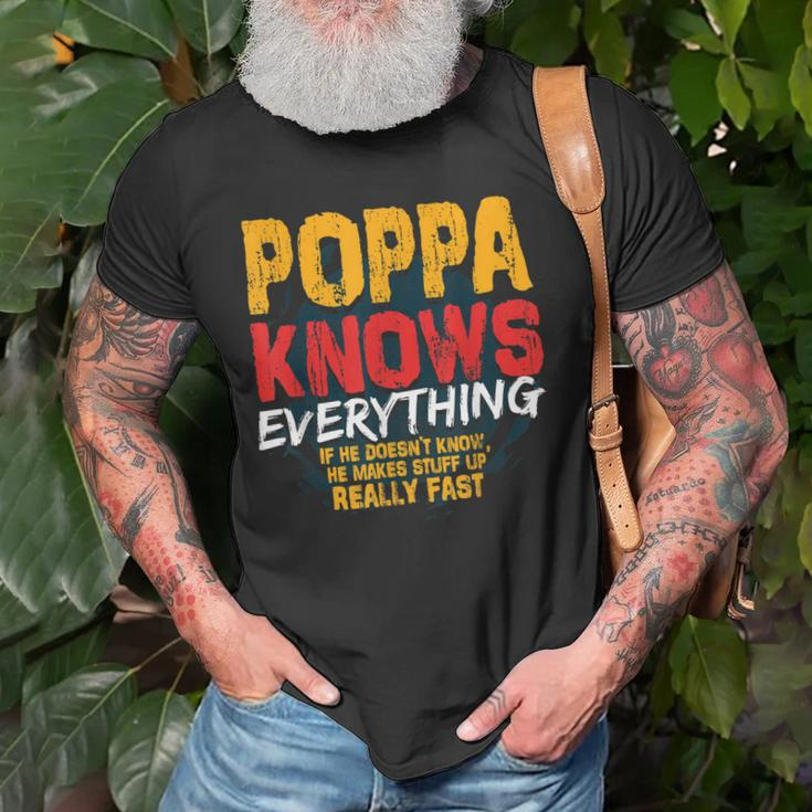 Poppa Knows Everything Funny Poppa Fathers Day Gifts Gift For Mens Old Men T-shirt Gifts for Old Men