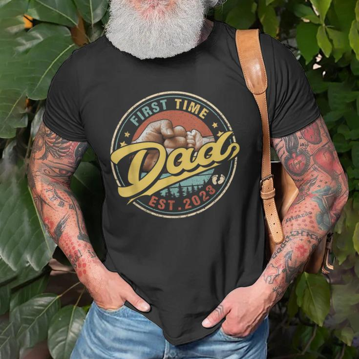 Promoted To Dad 2023 Funny For New Dad First Time Gift For Mens Old Men T-shirt Gifts for Old Men