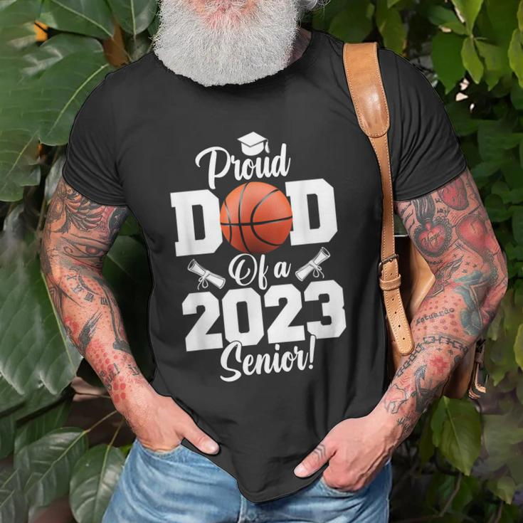 Proud Dad Of A Basketball Senior 2023 Funny Basketball Dad Old Men T-shirt Gifts for Old Men