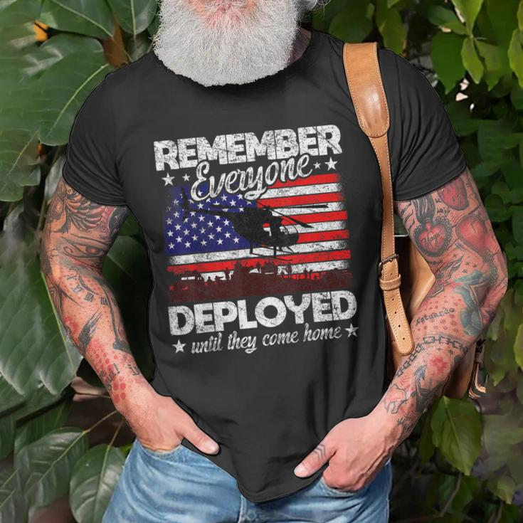 Red Friday Remember Everyone Deployed Army Us Flag Old Men T-shirt Gifts for Old Men