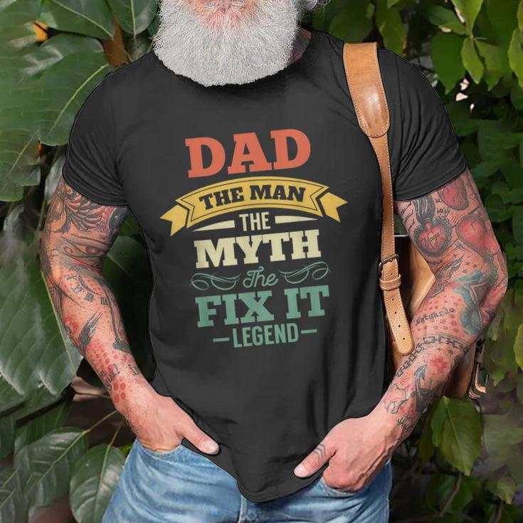 Retro Vintage Handyman Dad Gifts Mr Fix It Fathers Day Gift For Mens Old Men T-shirt Gifts for Old Men