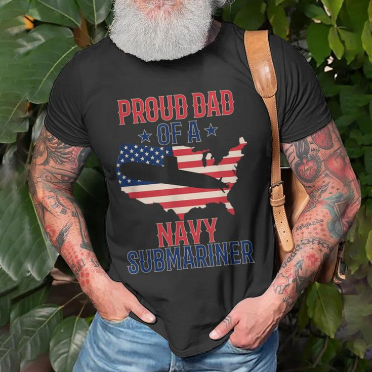 Submariner Submarines Veteran Proud Dad Of A Navy Submariner Gift For Mens Old Men T-shirt Gifts for Old Men