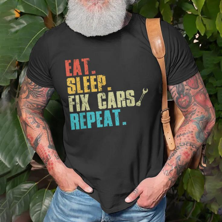 Vintage Mechanic Men Dad Garage Car Lover Old Men T-shirt Gifts for Old Men