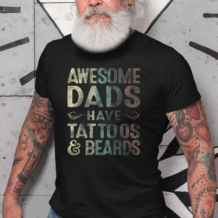 Awesome Dads Have Tattoos & Beards Bearded Dad Fathers Day Gift For Mens Old Men T-shirt