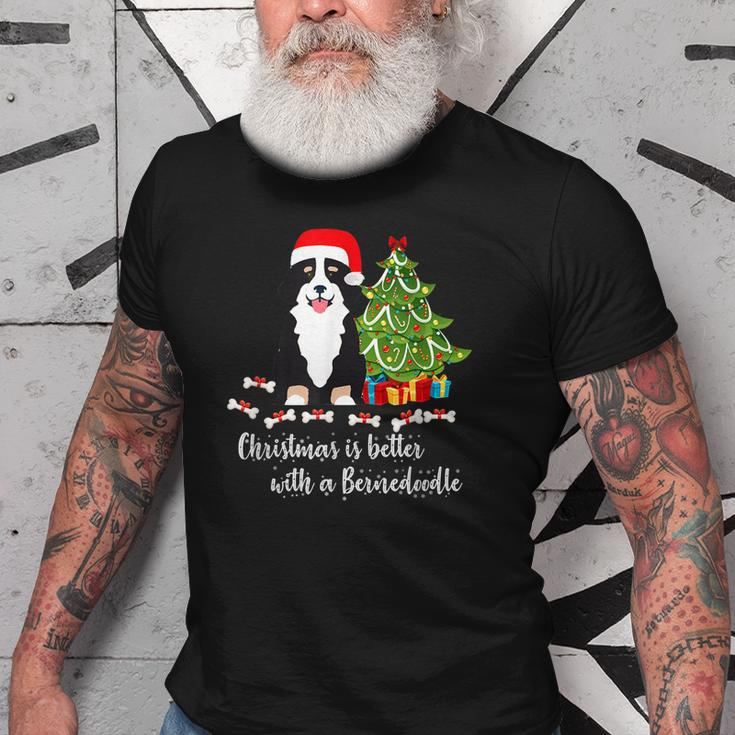 Christmas Bernedoodle Funny Cute Gift Mom Dad Grandma Old Men T-shirt
