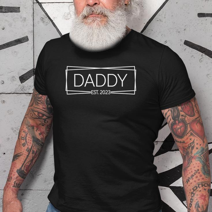 Daddy Est 2023 Promoted To Daddy 2023 Fathers Day Dad Gift For Mens Old Men T-shirt