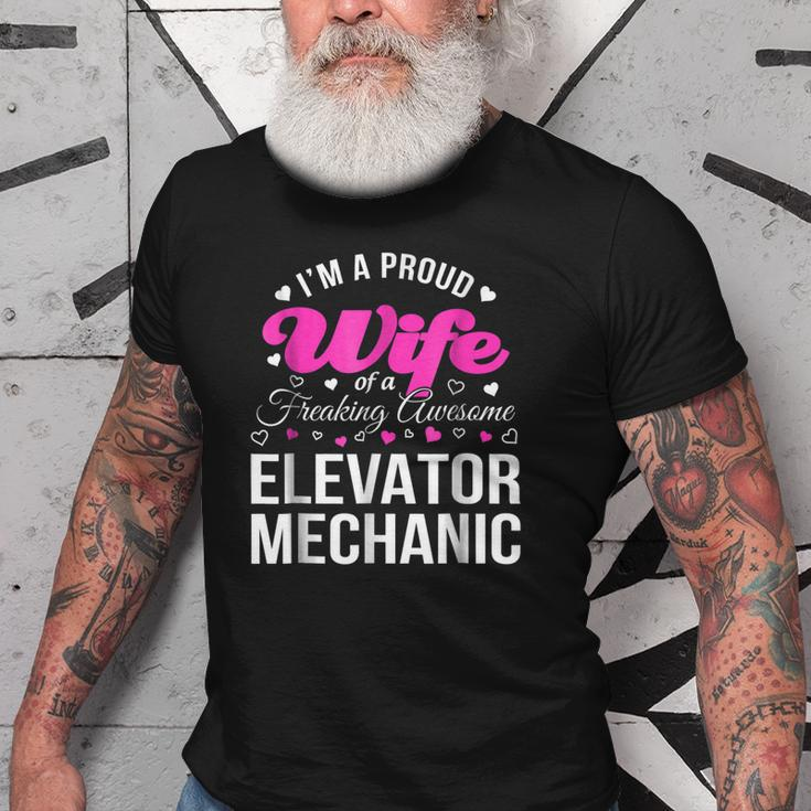 Funny Elevator Mechanics Wife Anniversary Gift Old Men T-shirt