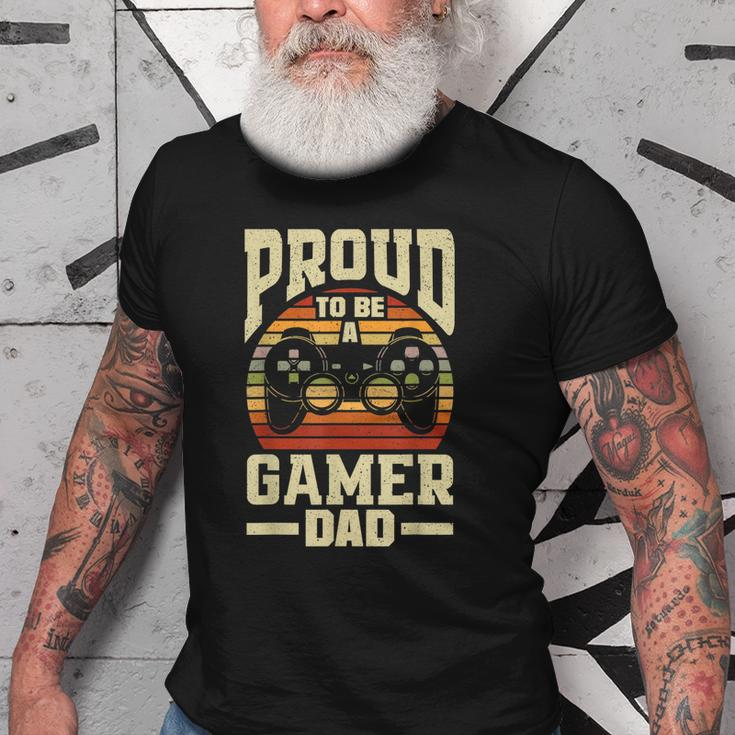 Gamer Dad For Fathers Day Video Games Gamer Old Men T-shirt