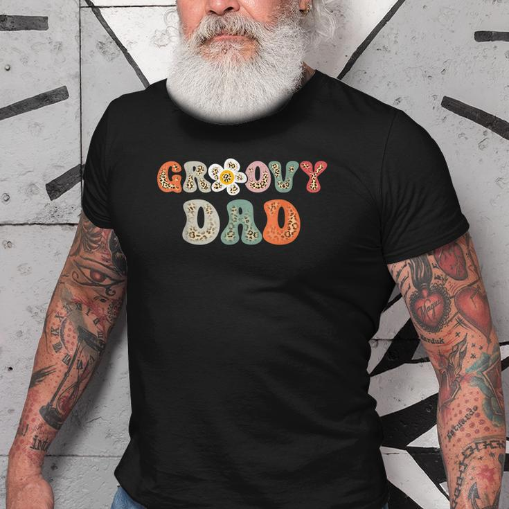 Groovy Dad Retro Leopard Colorful Flowers Design Old Men T-shirt
