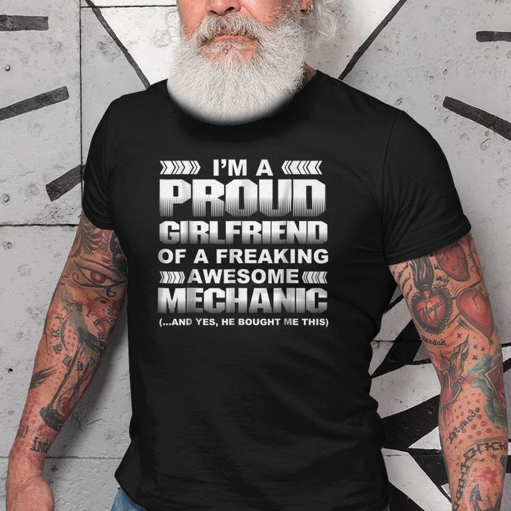 Im A Proud Girlfriend Of An Awesome Mechanic Old Men T-shirt