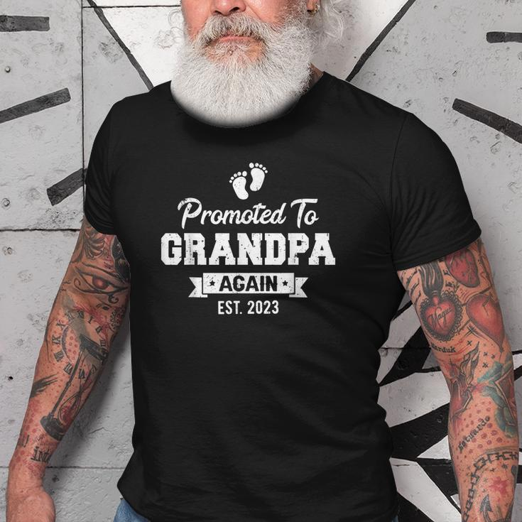 Promoted To Grandpa Again 2023 Grandpa To Be Grandpa Again Gift For Mens Old Men T-shirt