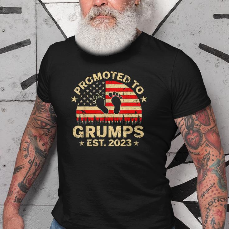 Promoted To Grumps 2023 First Time Fathers Day New Dad Gift Gift For Mens Old Men T-shirt