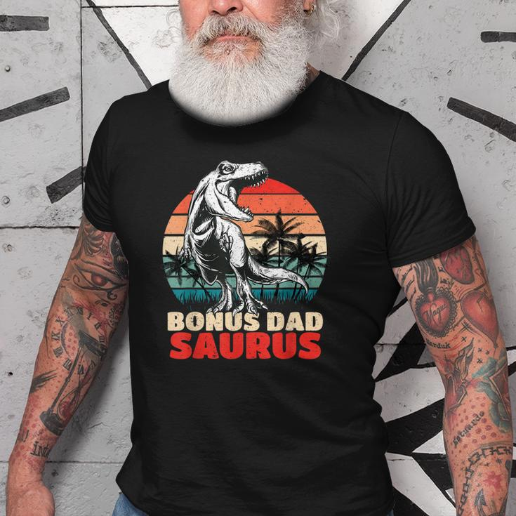 Retro Bonus Dadsaurus Rex Funny Bonus Dad Saurus Dinosaur Old Men T-shirt