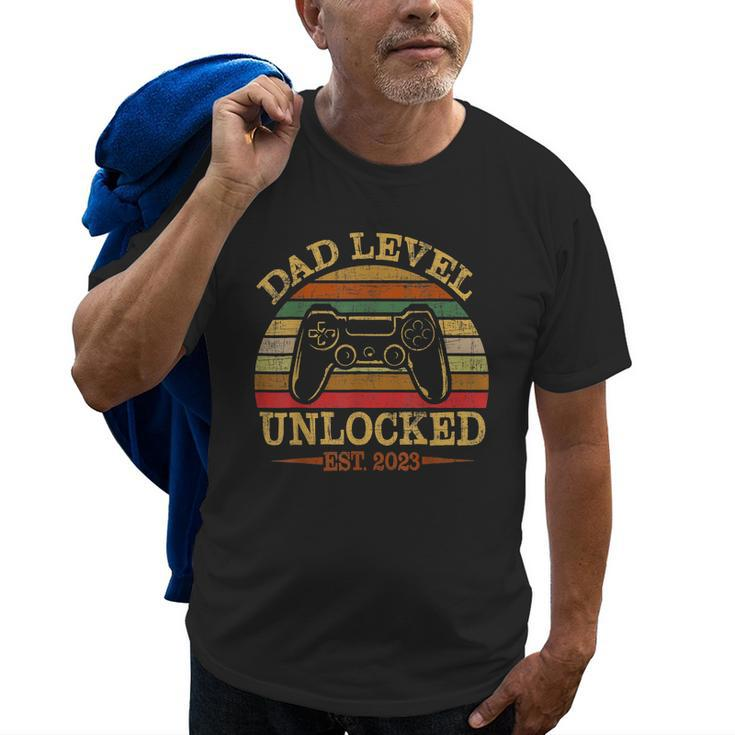 Fathers Day Gift Dad Level Unlocked Est 2023 Funny New Dad Old Men T-shirt