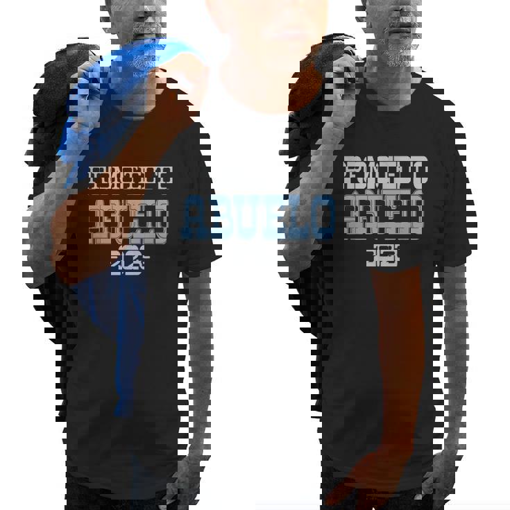 Promoted To Abuelo Est 2023 Soon To Be Grandpa Old Men T-shirt