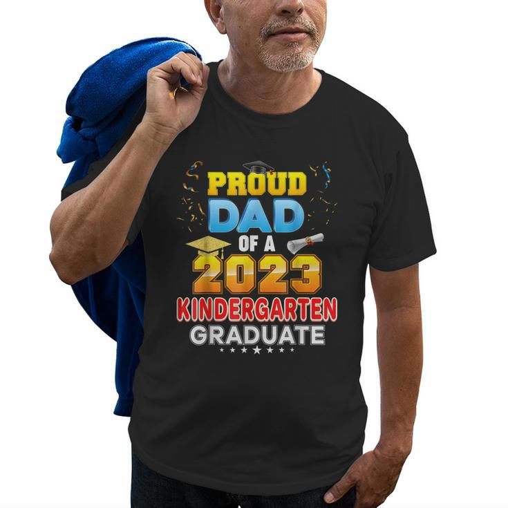 Proud Dad Of A Class Of 2023 Kindergarten Graduation Old Men T-shirt