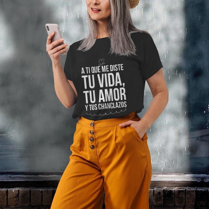 Tu Vida Tu Amor Tus Chanclazos Regalo Para Mama Navidad Old Women T-shirt Gifts for Her