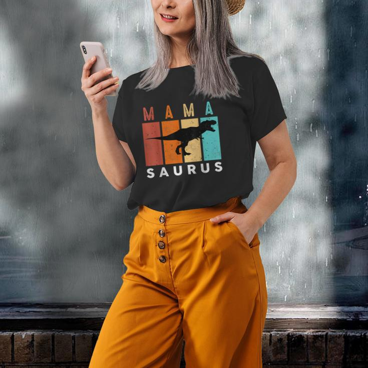 Vintage Mamasaurus Family Mama Saurus Dinosaurs Grandma Grab Old Women T-shirt Gifts for Her