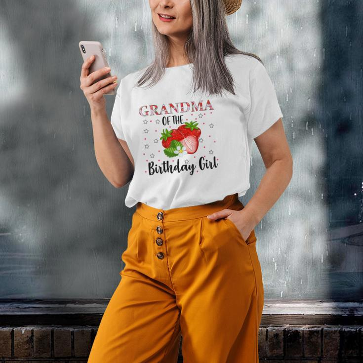 Grandma Of The Birthday Girl First Birthday Strawberry Party Old Women T-shirt Gifts for Her