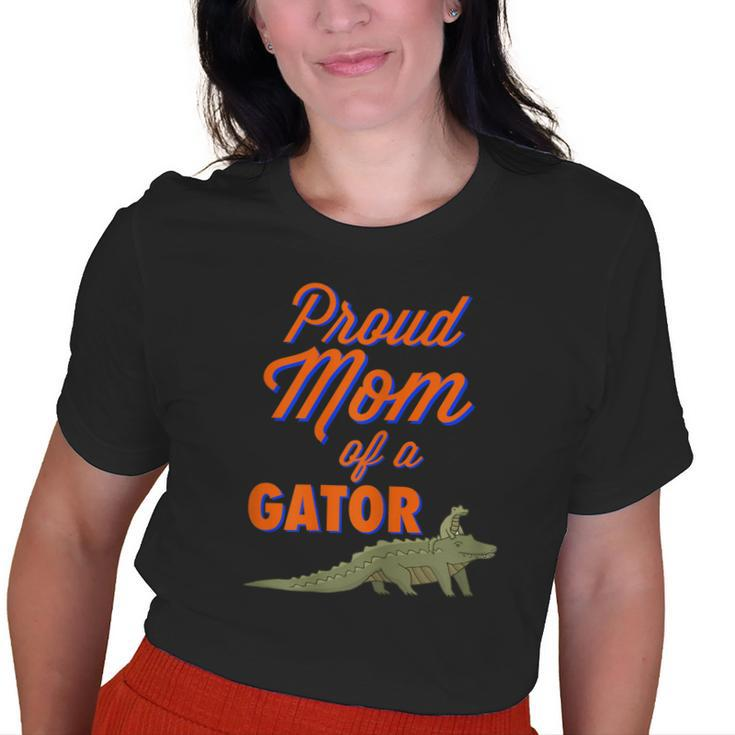 Proud Mom Of A Gator Cute Mother Alligator Parents Idea Old Women T-shirt