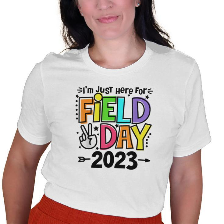 Just Here For Field Day 2023 Peace Sign Teacher Students Old Women T-shirt