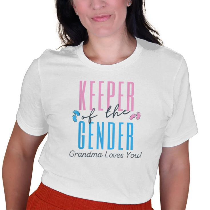 Keeper Of The Gender Grandma Loves You Baby Announcement Old Women T-shirt