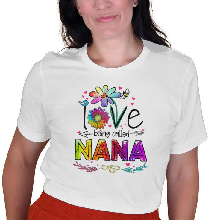 I Love Being Called Nana Daisy Flower Cute Old Women T-shirt