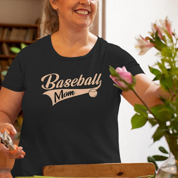 Baseball Mom Best Mama Cute Throwback Classic Old Women T-shirt Gifts for Old Women