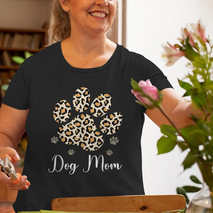 Best Dog Mom Ever Leopard Dog Paw Old Women T-shirt Gifts for Old Women
