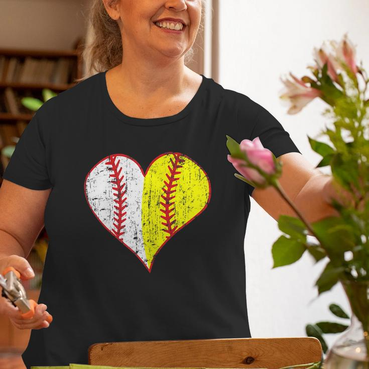 Cute Love Baseball Fast Pitch Softball Heart Baseball Mom Old Women T-shirt Gifts for Old Women