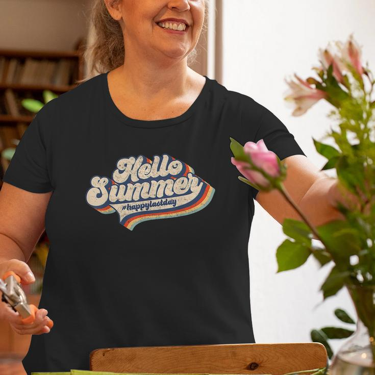 Retro 70S Hello Summer Happy Last Day Of School Teacher Kids Old Women T-shirt Gifts for Old Women