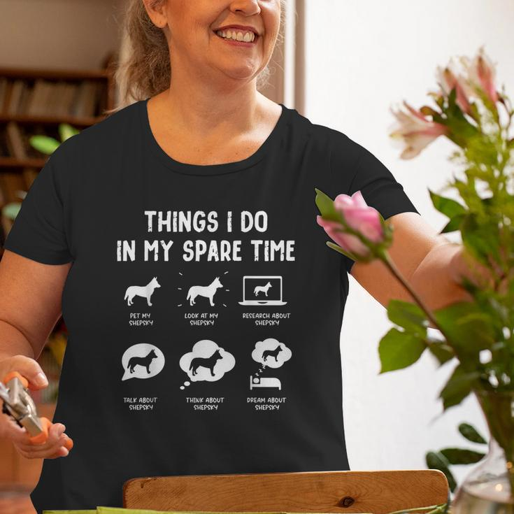 Shepsky Things Do Spare Time Dog Mom Dad Old Women T-shirt Gifts for Old Women