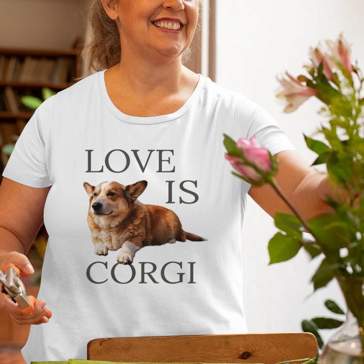 Corgi Men Women Kids Love Is Dog Mom Dad Pet Old Women T-shirt Gifts for Old Women