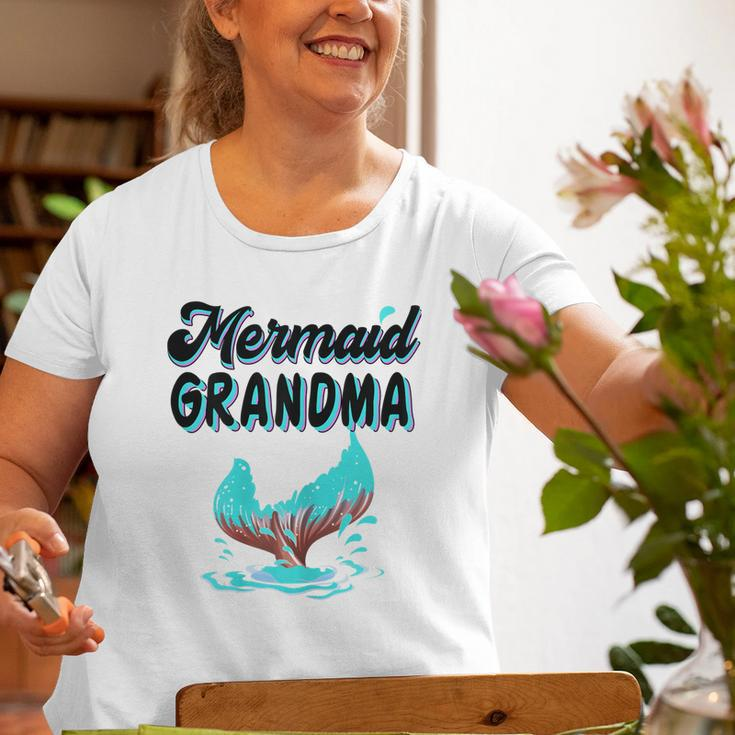 Mermaid Grandma Party Outfit Dad Mama Girl Mermaid Mom Old Women T-shirt Gifts for Old Women