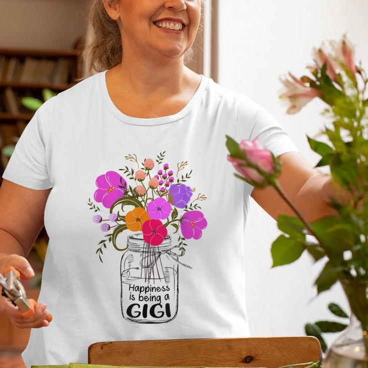 Mom Grandma Floral Happiness Is Being A Gigi For Women Old Women T-shirt Gifts for Old Women