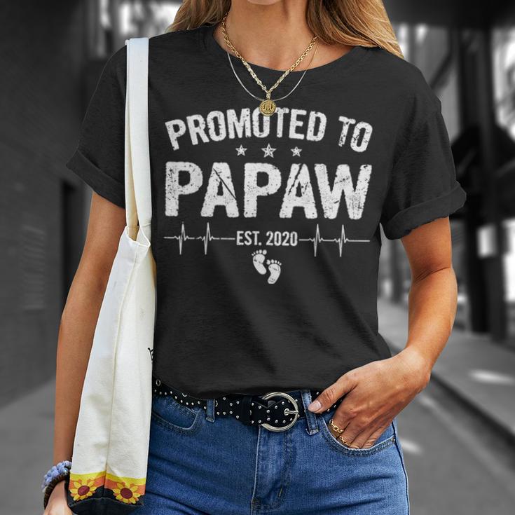 Retro Promoted To Papaw Est 2020 Fathers Day New Grandpa Unisex T-Shirt