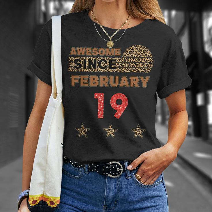 Awesome Since Februar 19 Leopardenmuster Vintage-Geburtstag T-Shirt Geschenke für Sie