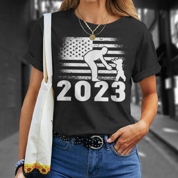 Best Dad 2023 Us Flag Patriot Father & Son Fathers Day T-shirt Gifts for Her