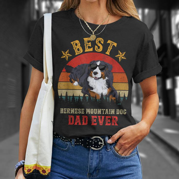 Best Dog Bernese Mountain Dad Ever Men Vintage Berner Dad T-Shirt Gifts for Her